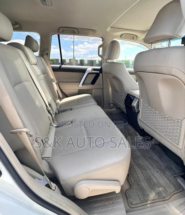 Toyota Land Cruiser Prado 2019 Pearl