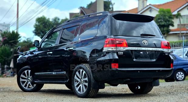 Toyota Land Cruiser 4.6 V8 ZX 2018