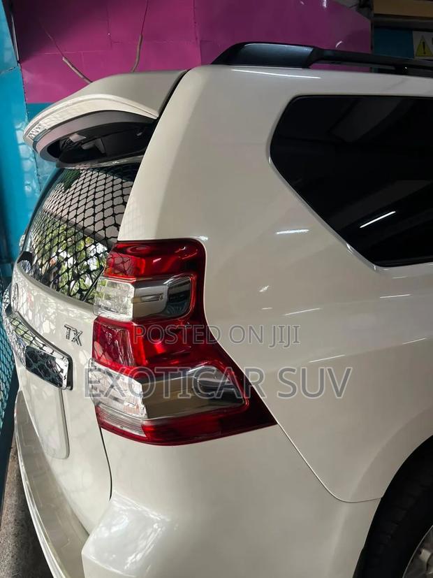 Toyota Land Cruiser Prado 2.7 2017 Pearl