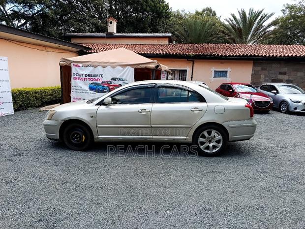Toyota Avensis 2004 Silver