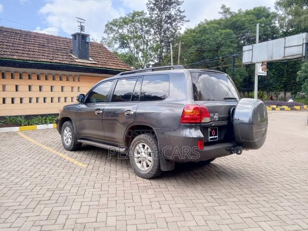 Toyota Land Cruiser 2012 Gray