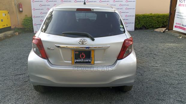 Toyota Vitz 2014 Silver