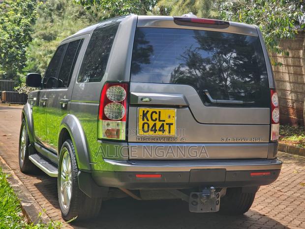 Land Rover Discovery 2010 Gray