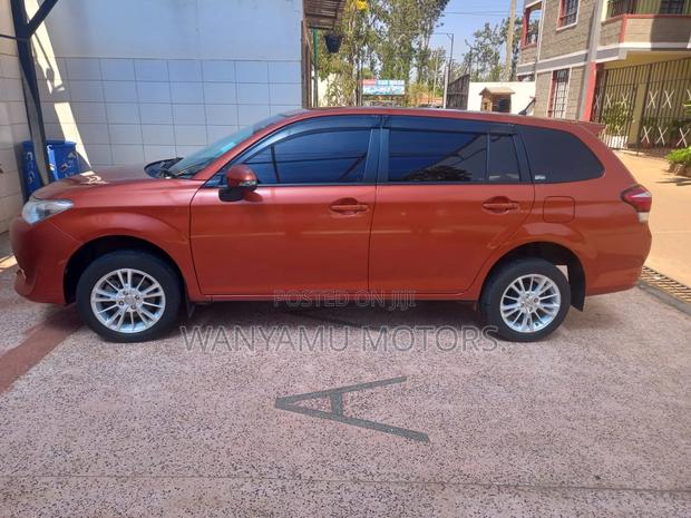 Toyota Corolla Fielder 2016 Gold