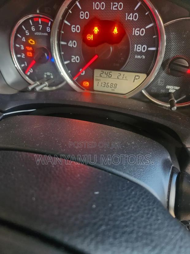 Toyota Corolla Fielder 2016 Gold