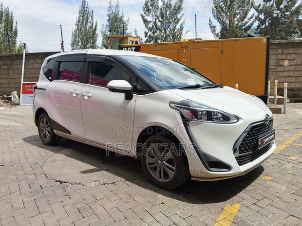 Toyota Sienta 2019 White