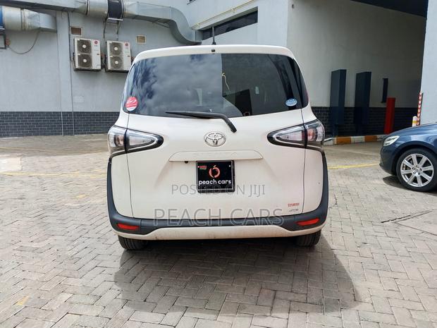 Toyota Sienta 2019 White