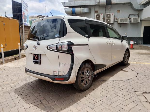 Toyota Sienta 2019 White