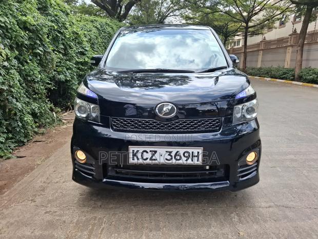 Toyota Voxy 2013 Black