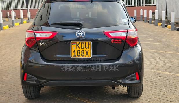 Toyota Vitz 2008 Black