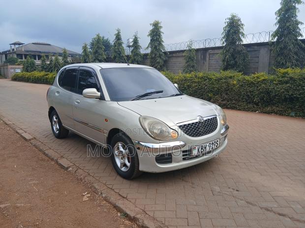 Toyota Duet 2002 Beige