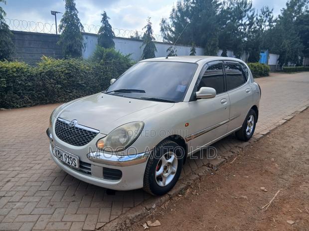 Toyota Duet 2002 Beige
