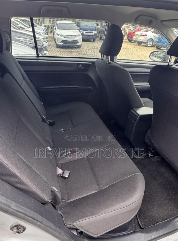 Toyota Corolla Fielder 1.5 Hybrid FWD 2020 Silver