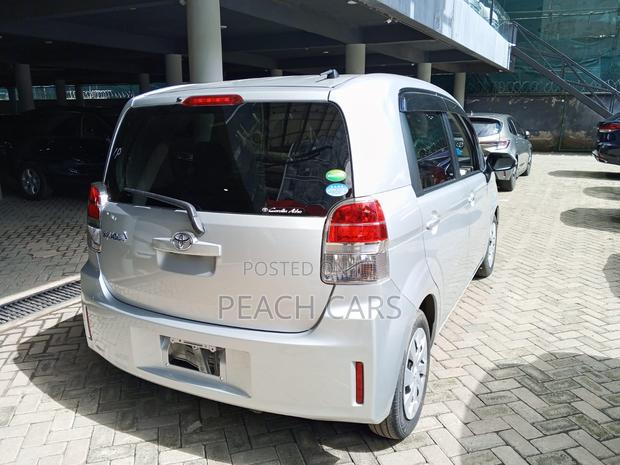 Toyota Spade 2019 Silver