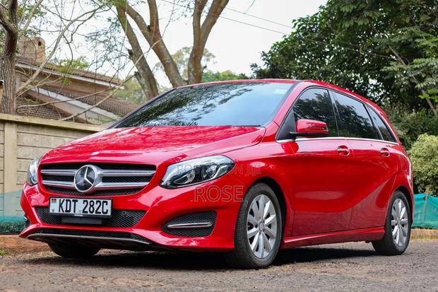 Mercedes-Benz B-Class 2017 Red