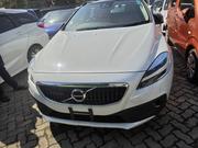Volvo V40 2019 White for sale