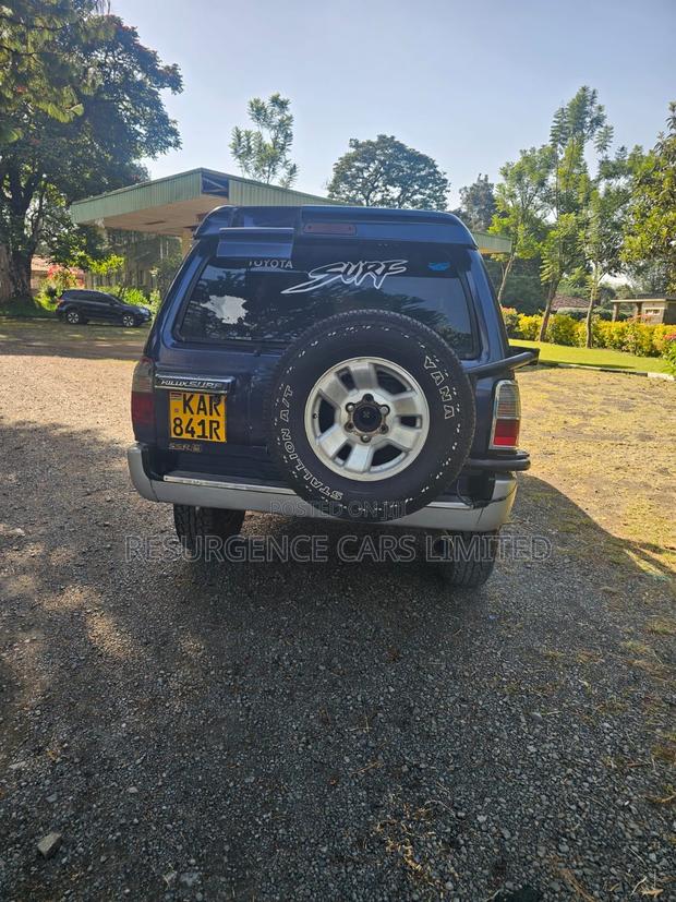 Toyota Hilux Surf 2004 Blue