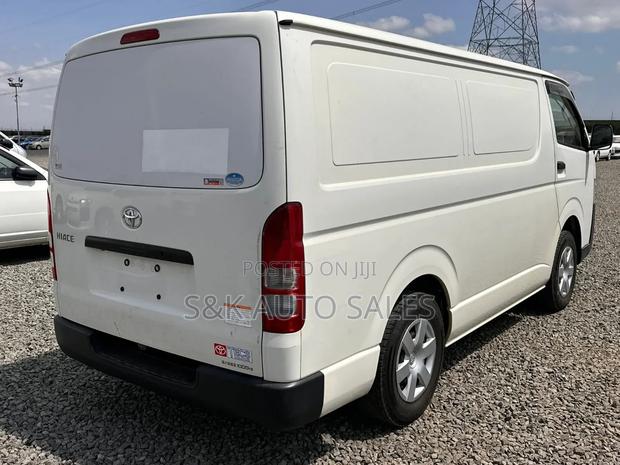 Toyota HiAce 2020 Silver
