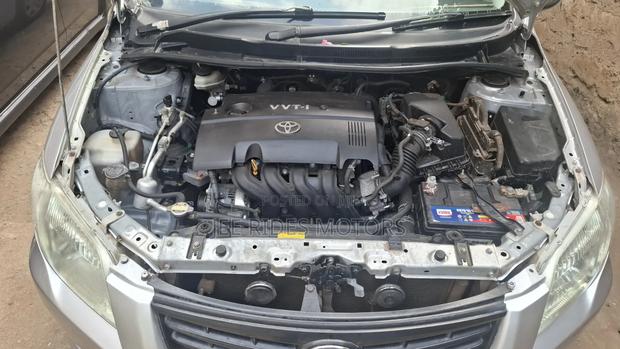 Toyota Axio 2009 Silver