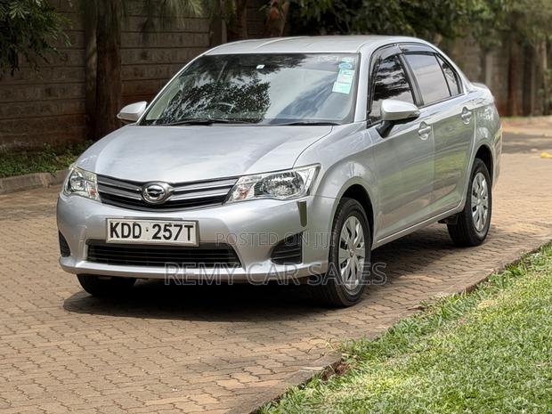 Toyota Axio 2014 Silver