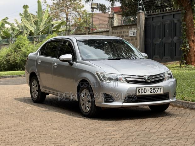 Toyota Axio 2014 Silver