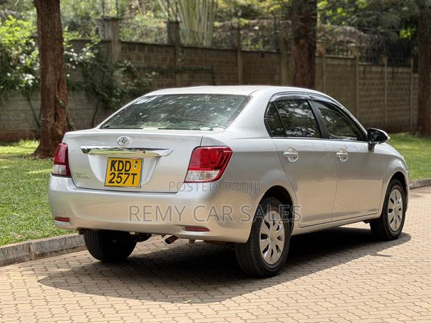 Toyota Axio 2014 Silver