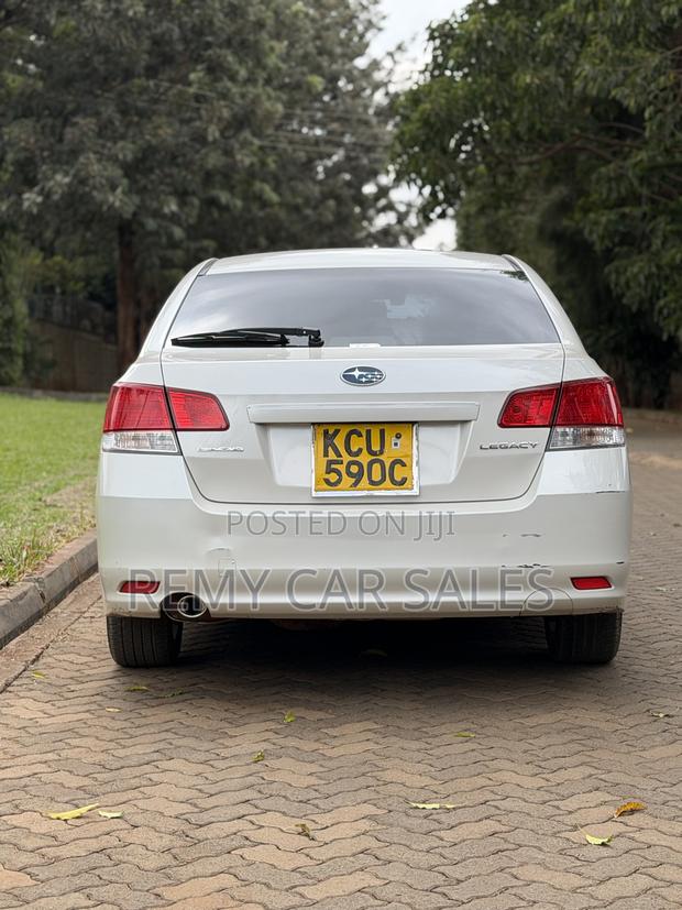 Subaru Legacy 2012 White