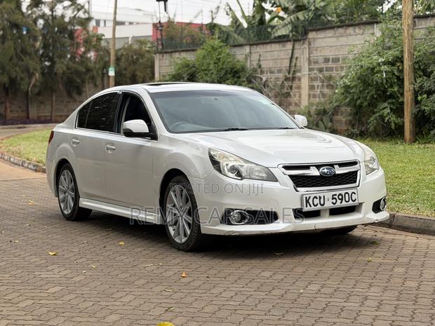 Subaru Legacy 2012 White