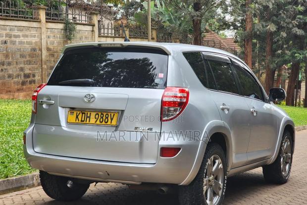 Toyota RAV4 2014 Silver