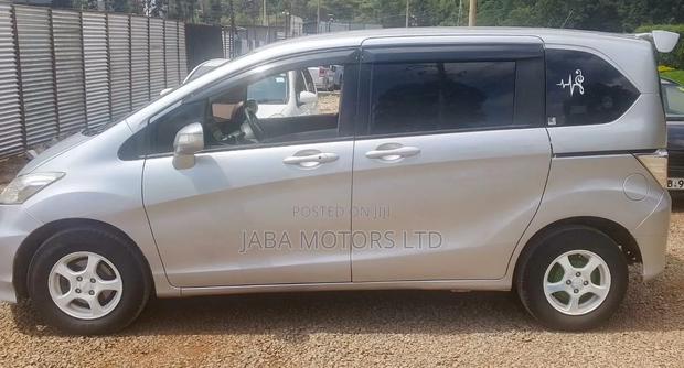 Honda Freed 2015 Silver