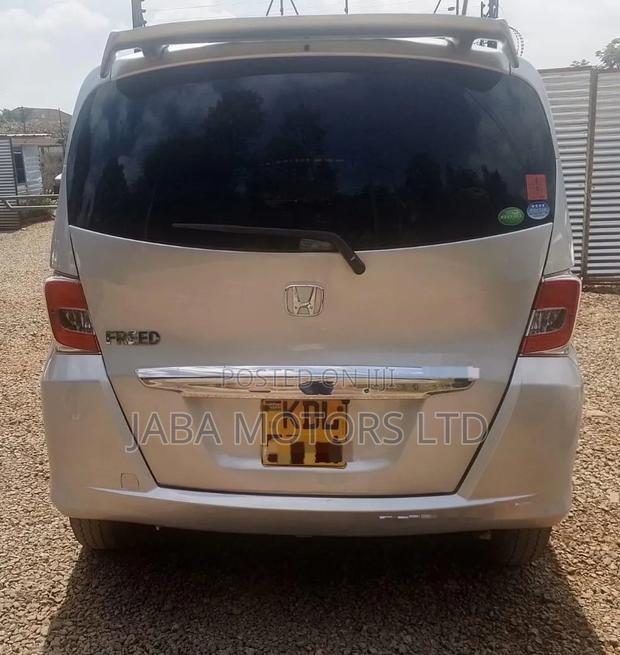 Honda Freed 2015 Silver