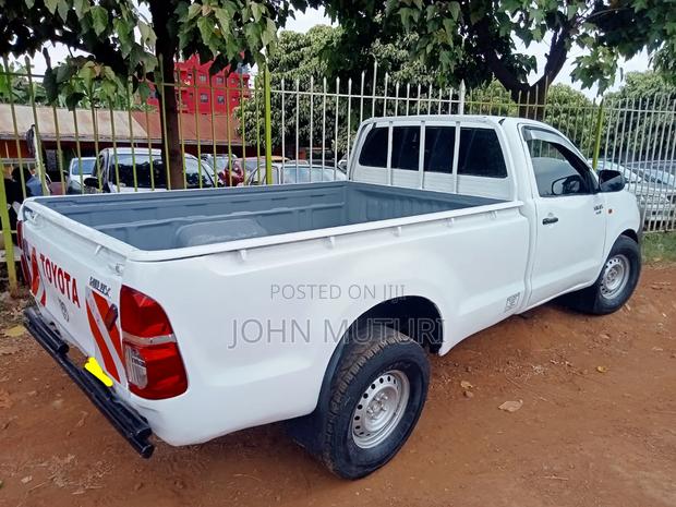 Toyota Hilux 2008 White