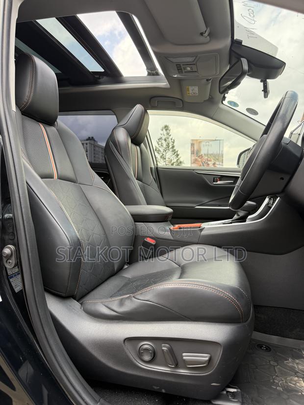 Toyota RAV4 Adventure AWD 2020 Black