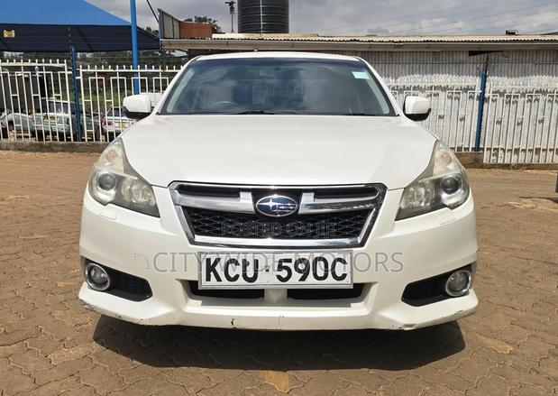 Subaru Legacy 2.5i Limited Sedan 2012 White