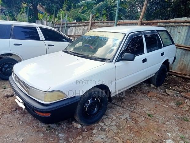 Toyota Corolla 1998 White