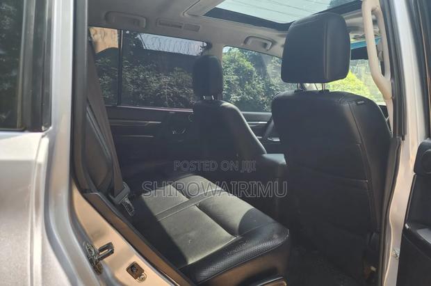 Mitsubishi Pajero 2010 Silver