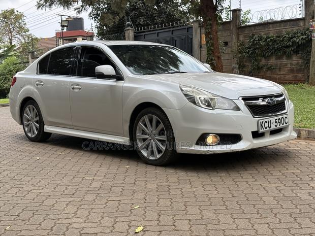 Subaru Legacy 2012 White
