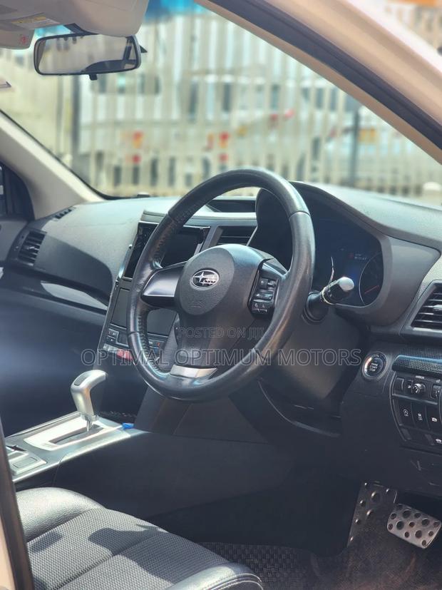 Subaru Legacy 2012 Pearl