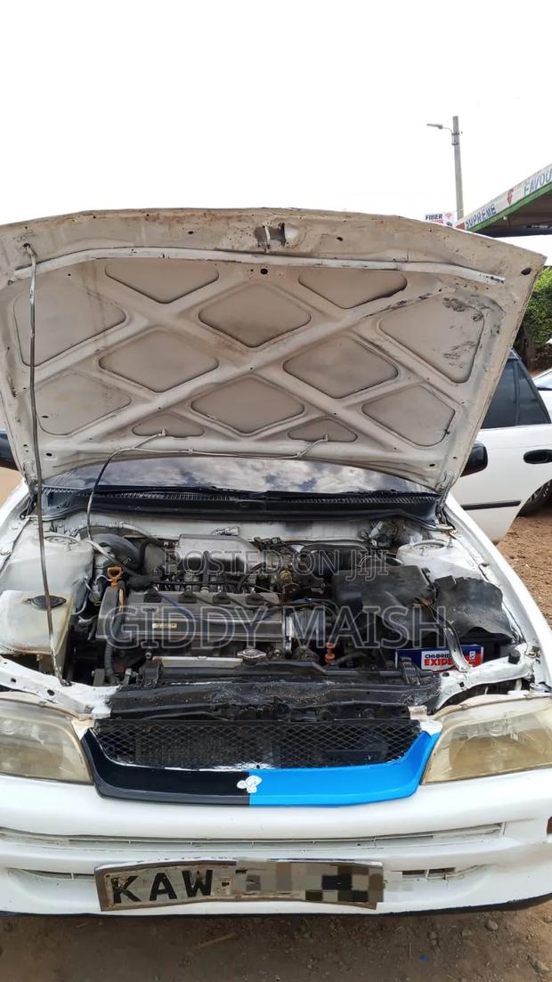 Toyota Corolla II 1999 White