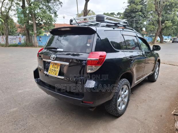 Toyota Vanguard 2012 Black