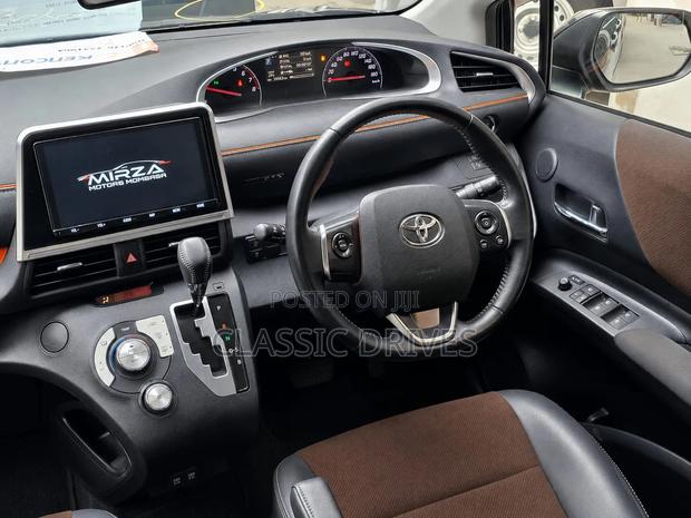 Toyota Sienta 2020 Black