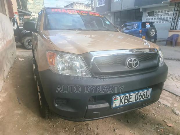 Toyota Hilux 2009 Gray