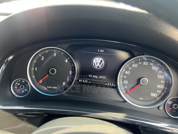 Volkswagen Touareg TDI Executive 4dr SUV AWD (3.0L 6cyl Turbodiesel 8A) Black