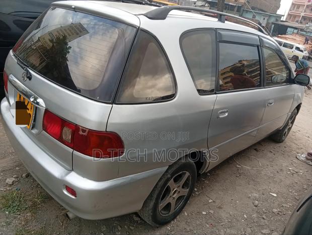 Toyota Ipsum 2003 Silver