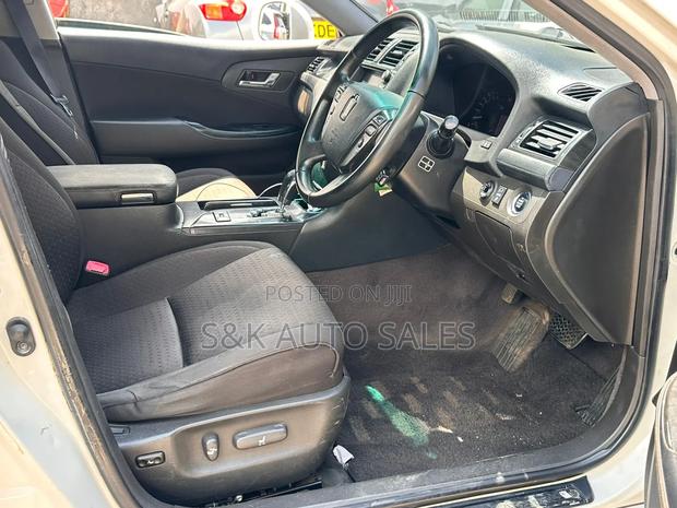 Toyota Crown 2008 Pearl