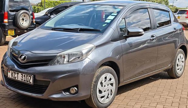 Toyota Vitz 2012