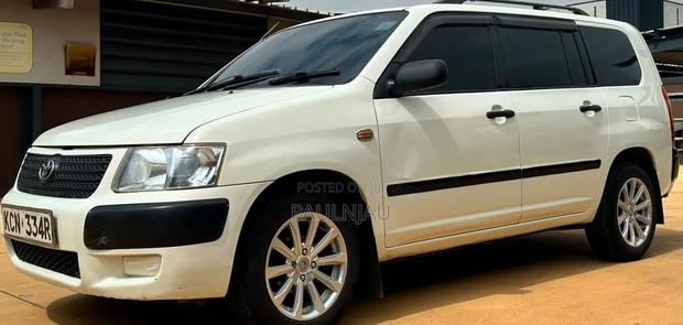Toyota Succeed 2010