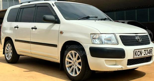 Toyota Succeed 2010