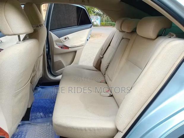 Toyota Premio 2014 Silver