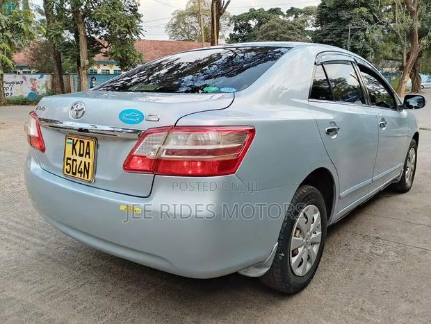 Toyota Premio 2014 Silver